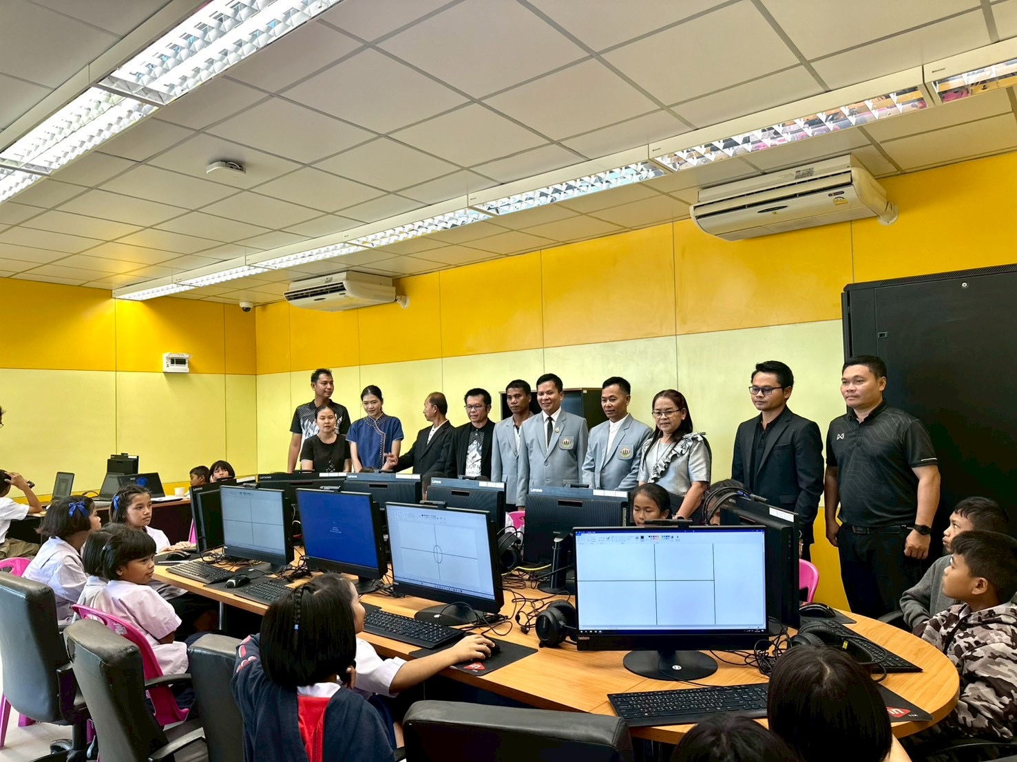 ภาพที่ 8