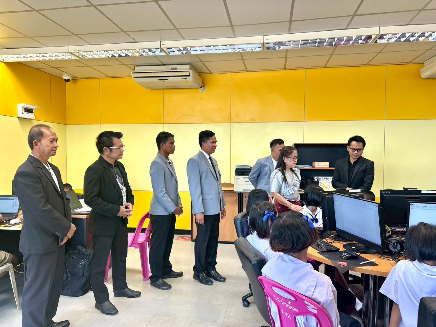 ภาพที่ 10